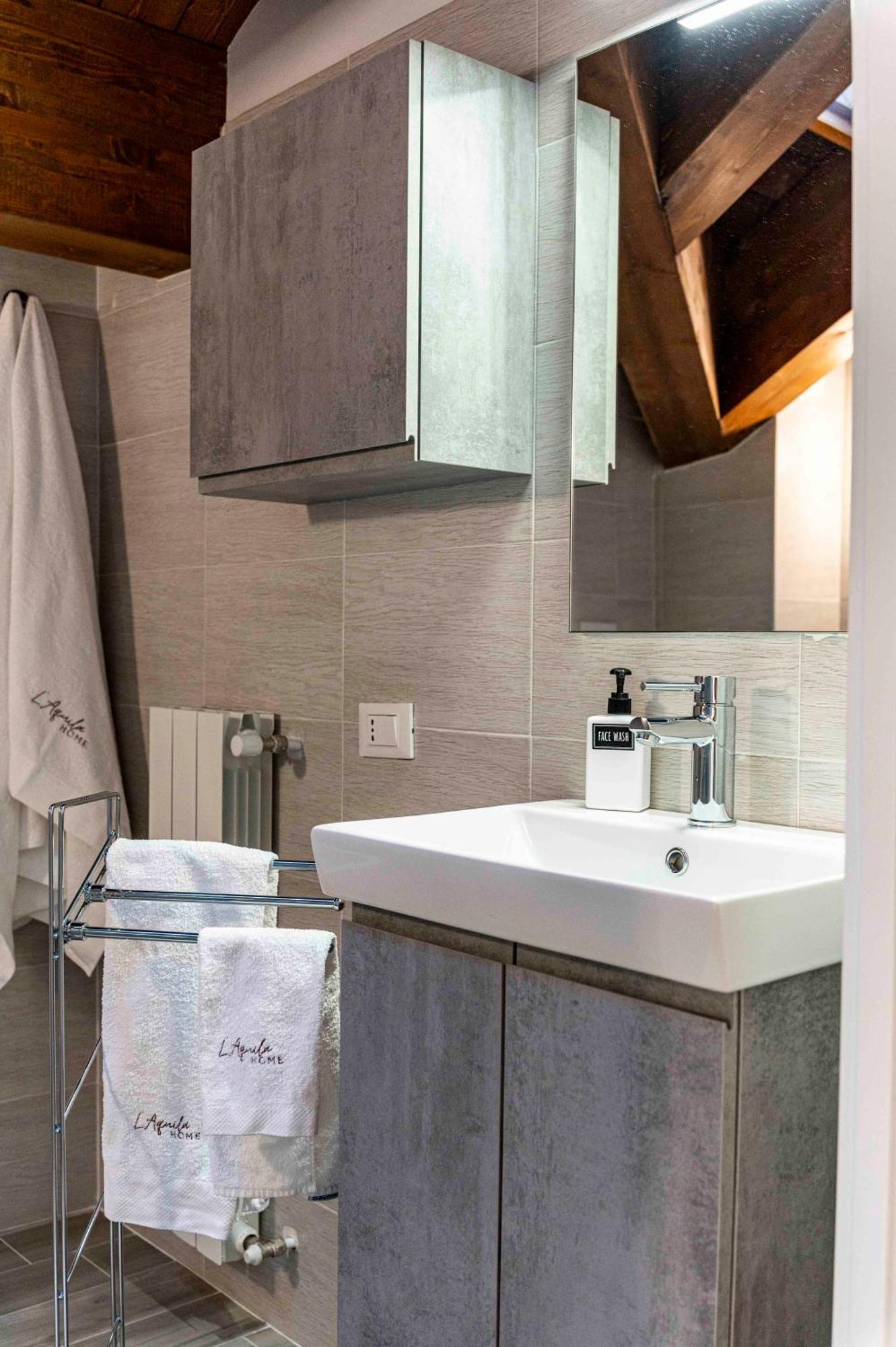 L'Aquila Home 'Il Comfort In 4 Camere' ภายนอก รูปภาพ